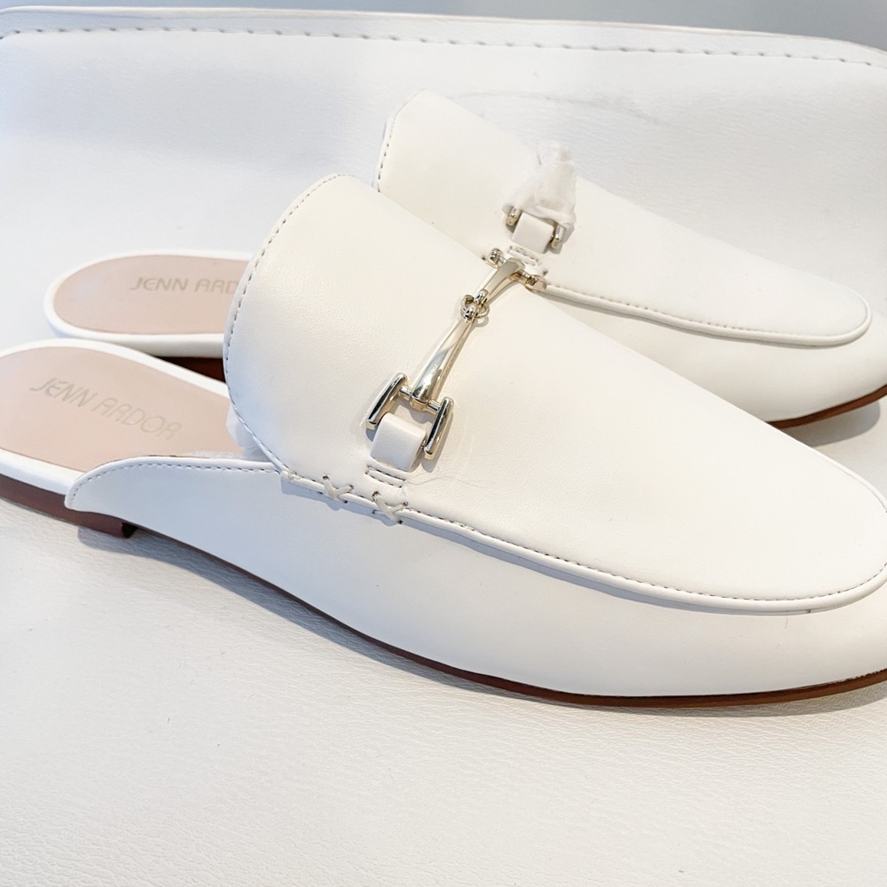 White mule flats